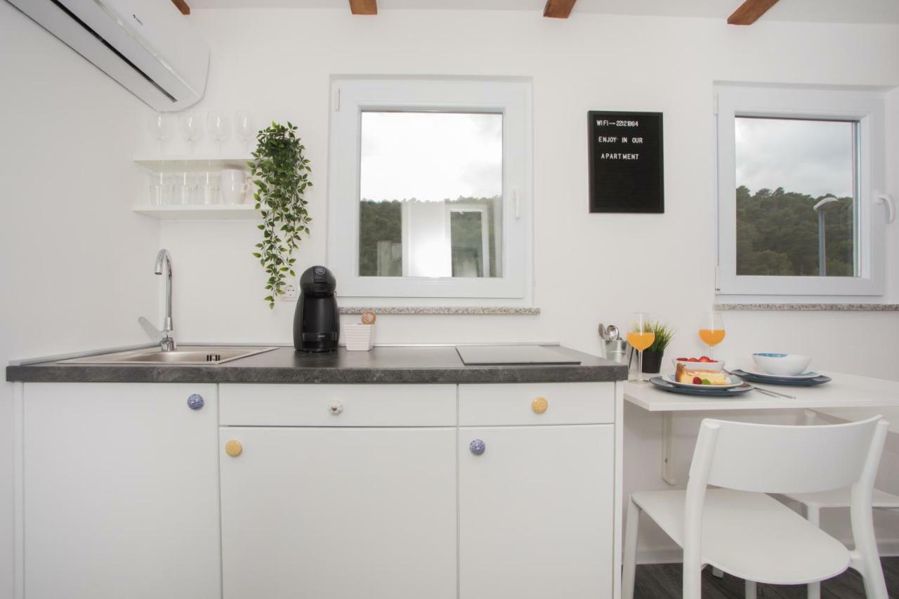 Studio Apartment Skatula Skradin Eksteriør billede